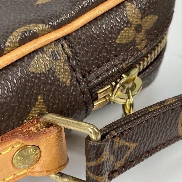 Authenticity Guarantee LOUIS VUITTON M45266 Monogram Danube Crossbody Pochette - Picture 15 of 15